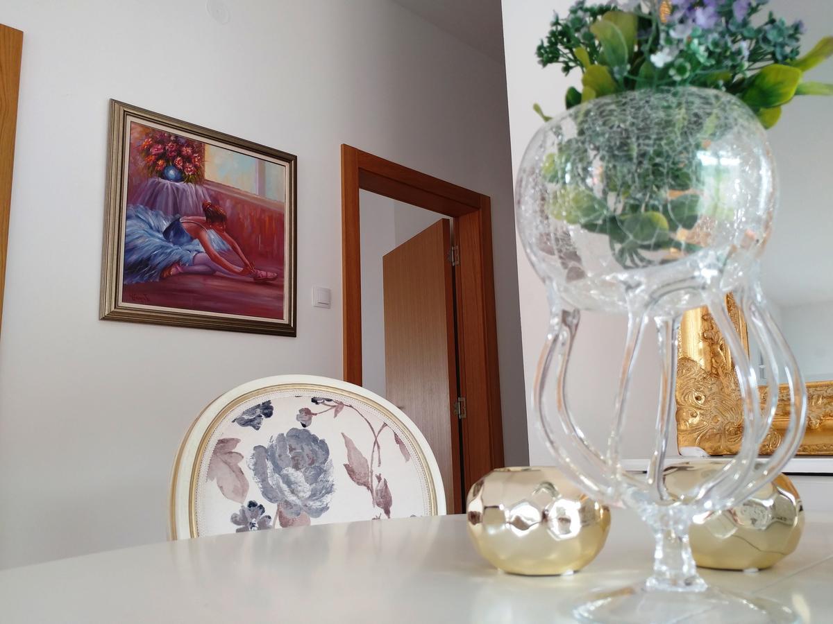 Jc10 Apartment 3 Bedroom, Free Parking, 73Sqm نوفي ساد المظهر الخارجي الصورة