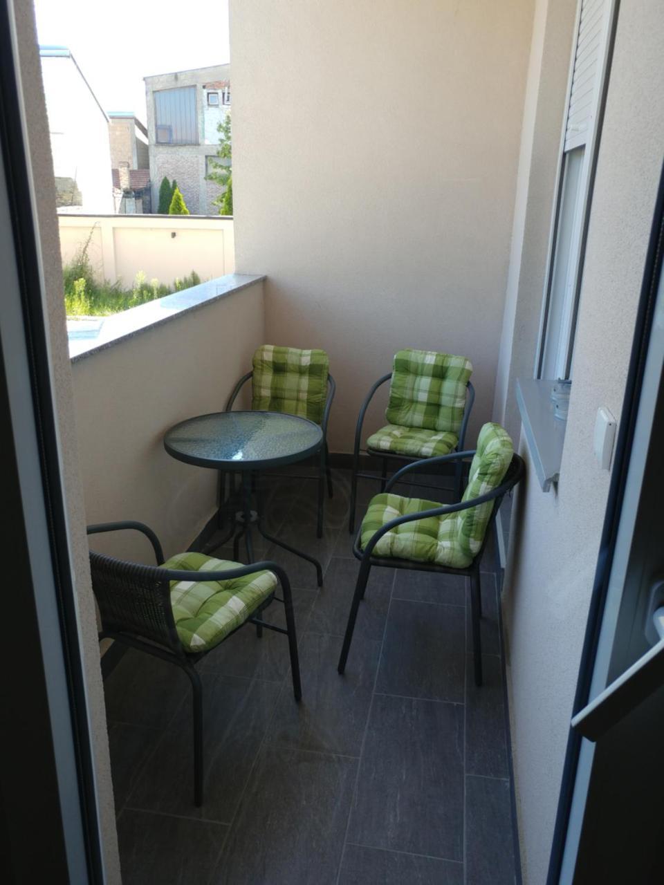 Jc10 Apartment 3 Bedroom, Free Parking, 73Sqm نوفي ساد المظهر الخارجي الصورة