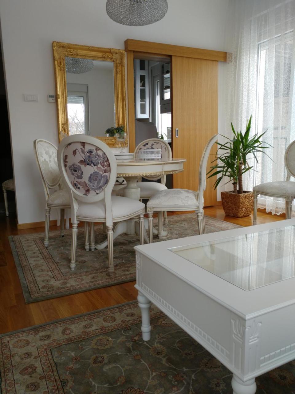 Jc10 Apartment 3 Bedroom, Free Parking, 73Sqm نوفي ساد المظهر الخارجي الصورة